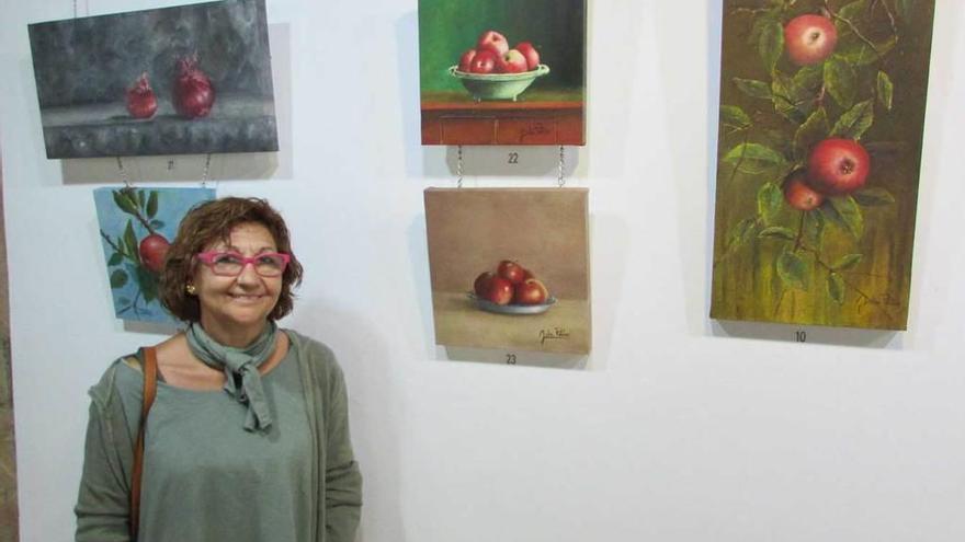 Julia Peláez muestra sus óleos en la Casa de Cultura de Llanes