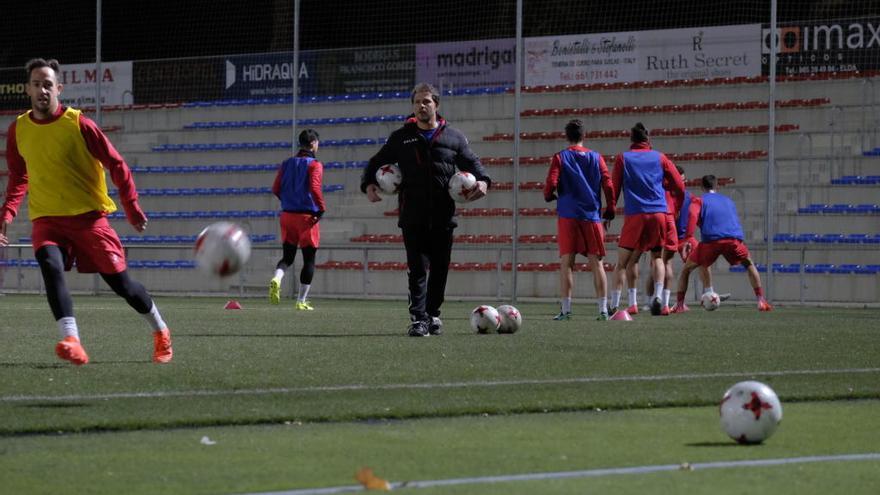 Mullor en su primer entrenamiento con el Eldense.