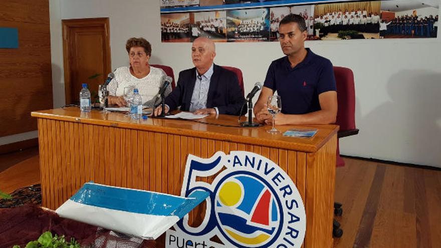 Esther Duque, Pancho Hernández (centro) y Kiko Aparicio, ayer.