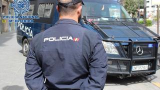 Tres detenidos en Plasencia por retener y robar con violencia a un joven de 22 años en su casa