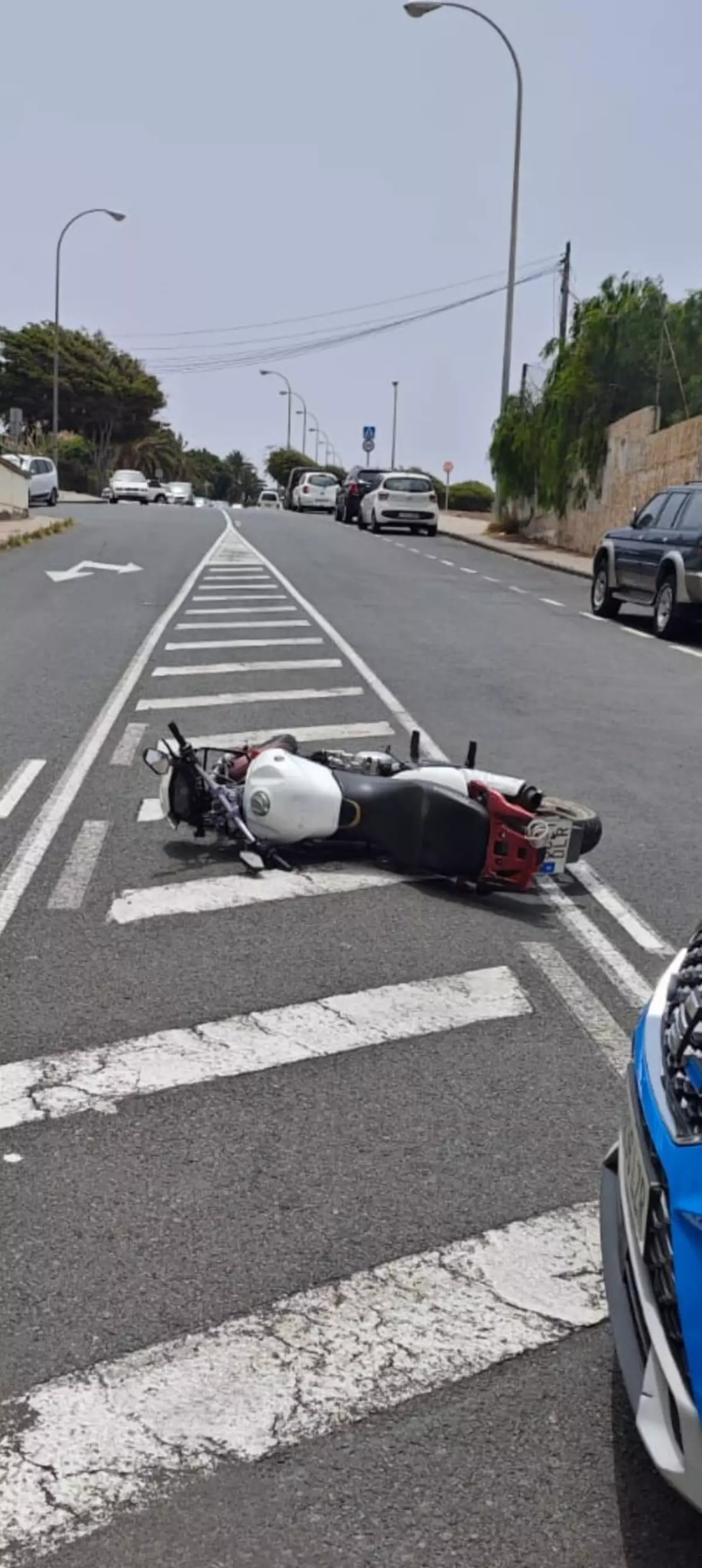 El conductor de una moto circula en sentido contrario, se da a la fuga y da positivo en cocaína en Las Palmas de Gran Canaria
