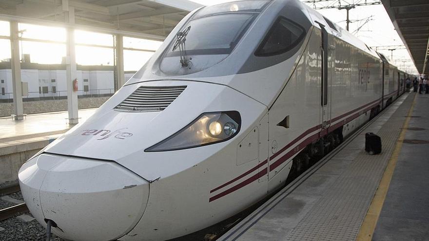 Más de 15.000 viajeros utilizan el Alvia entre la Región y Madrid desde septiembre