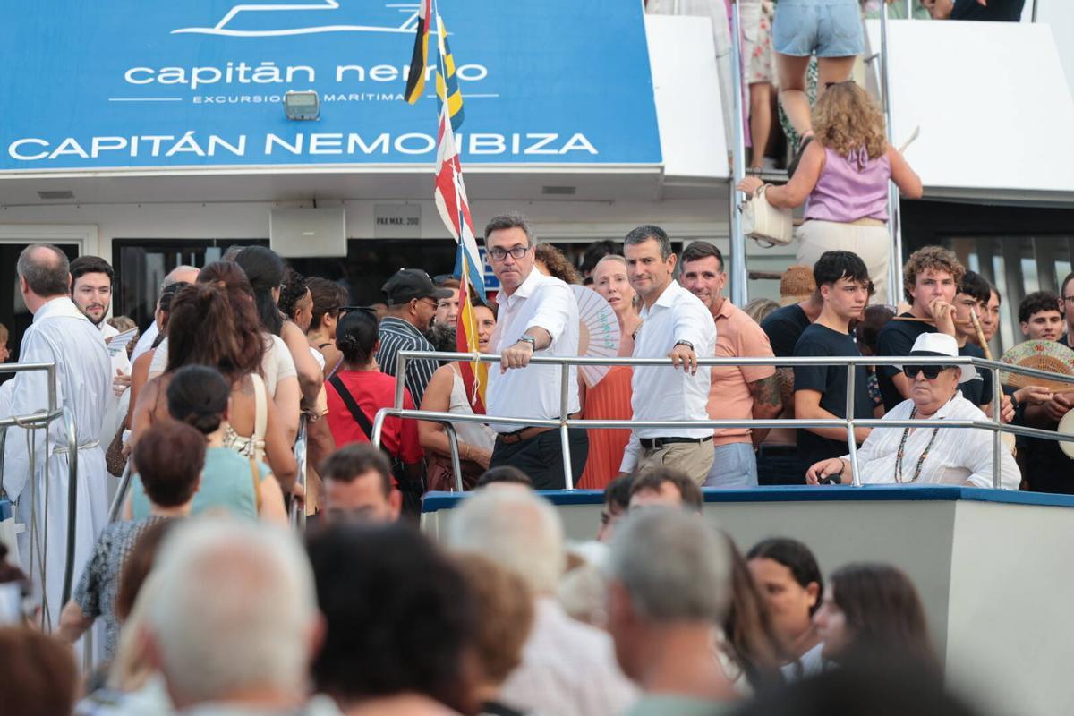 Imágenes de la procesión en honor a la Virgen del Carmen en Sant Antoni