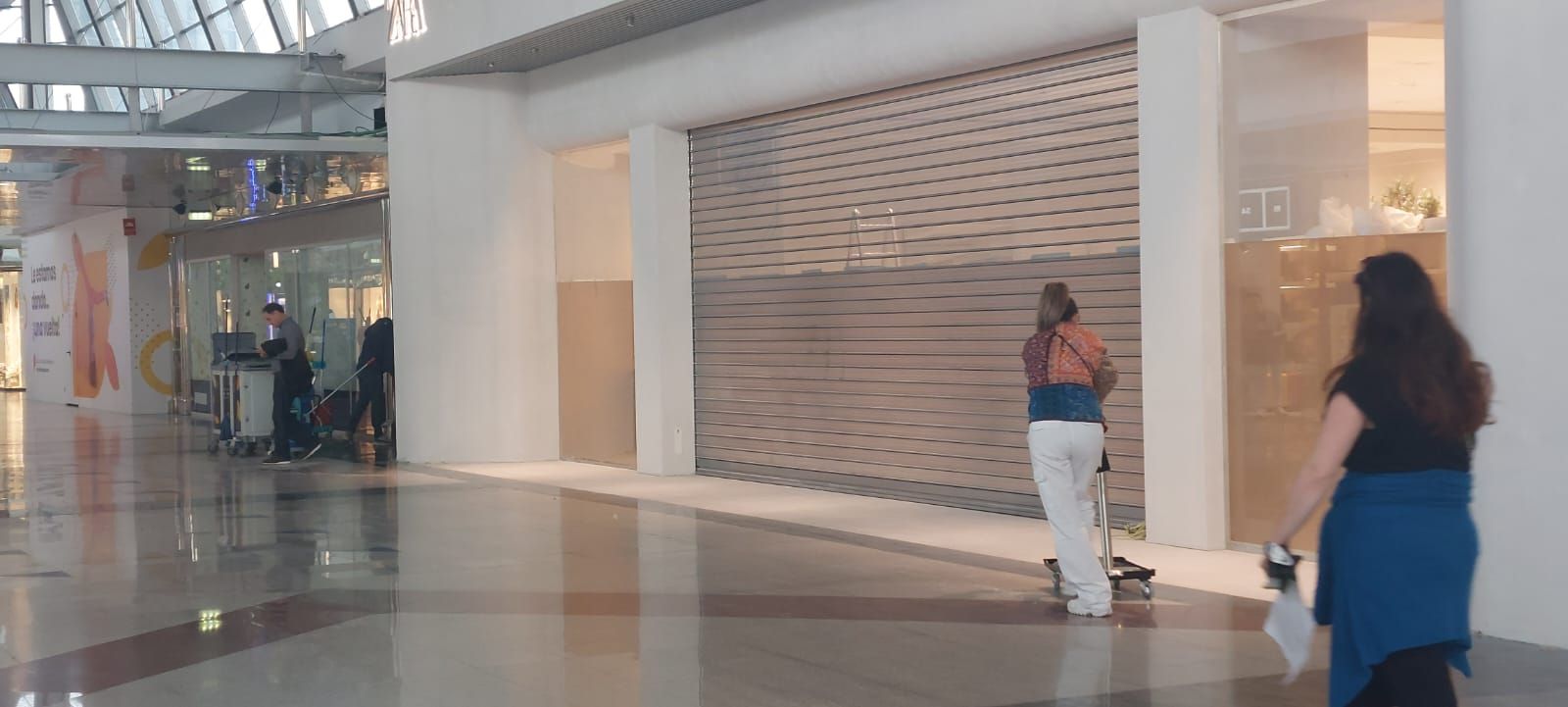 Así se ve ya la nueva tienda de Zara en Parque Principado, la mayor de Asturias y casi terminada