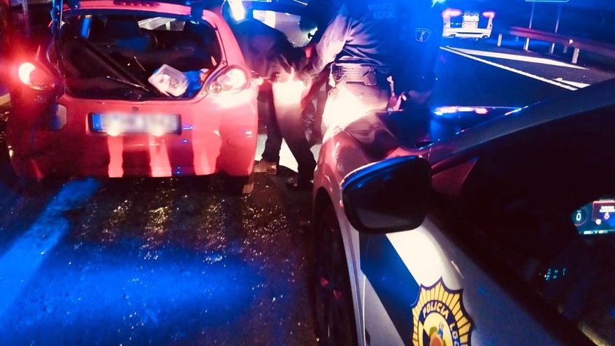 Detenidos por la Policía Local &quot;in fraganti&quot; en pleno robo nocturno en Elche