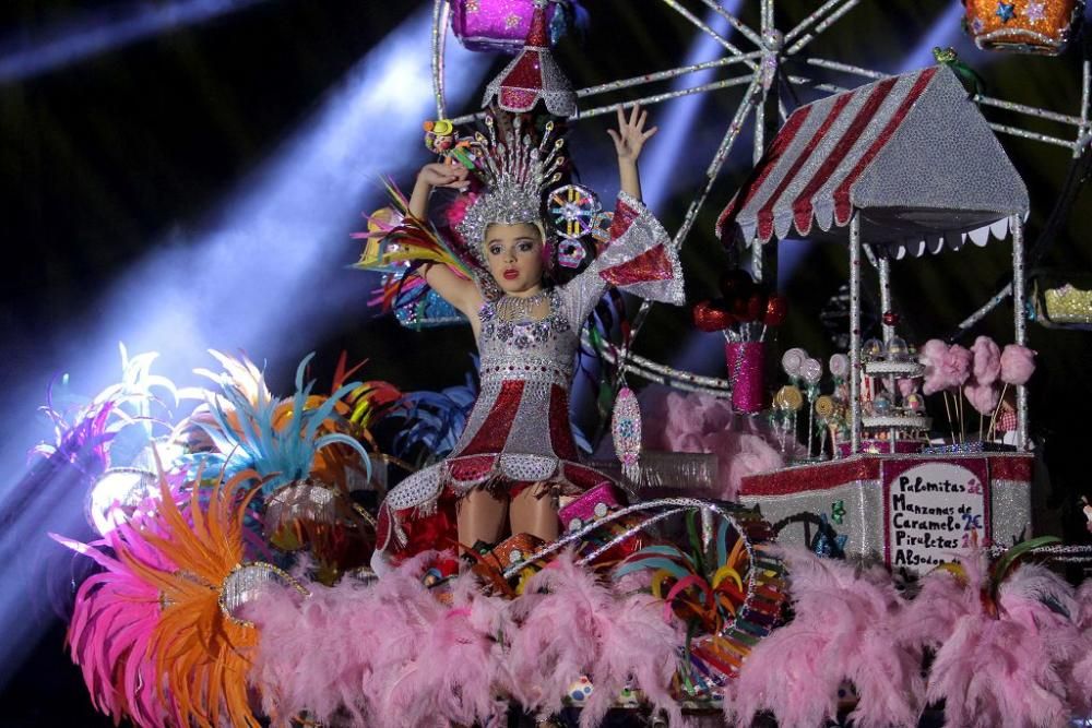 Andrea Guerrero, de la comparsa Los Gnomos, reina infantil del Carnaval de Cartagena 2017