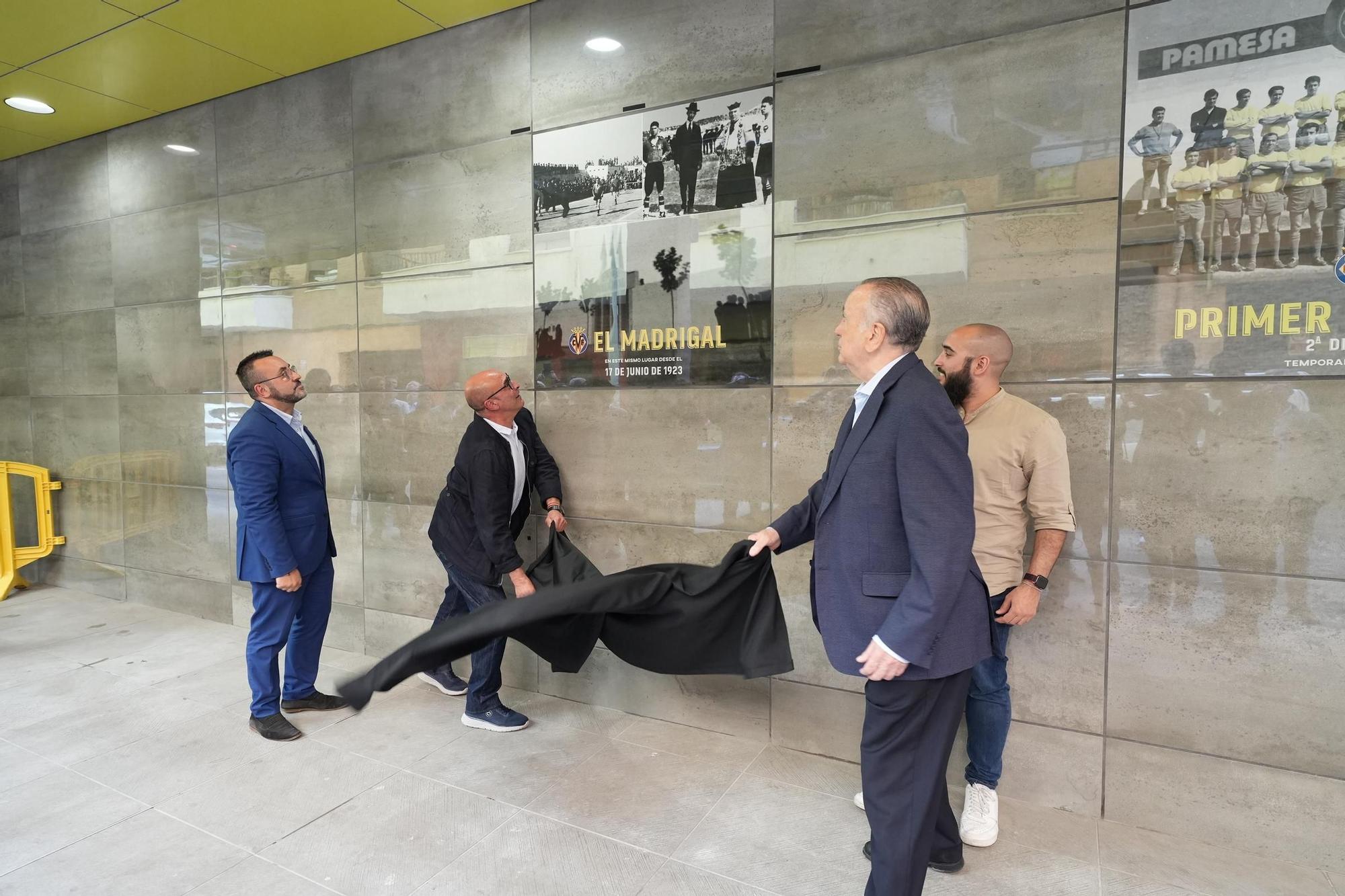 Inauguración de dos nuevos azulejos en el 'Passeig Groc' del Villarreal CF
