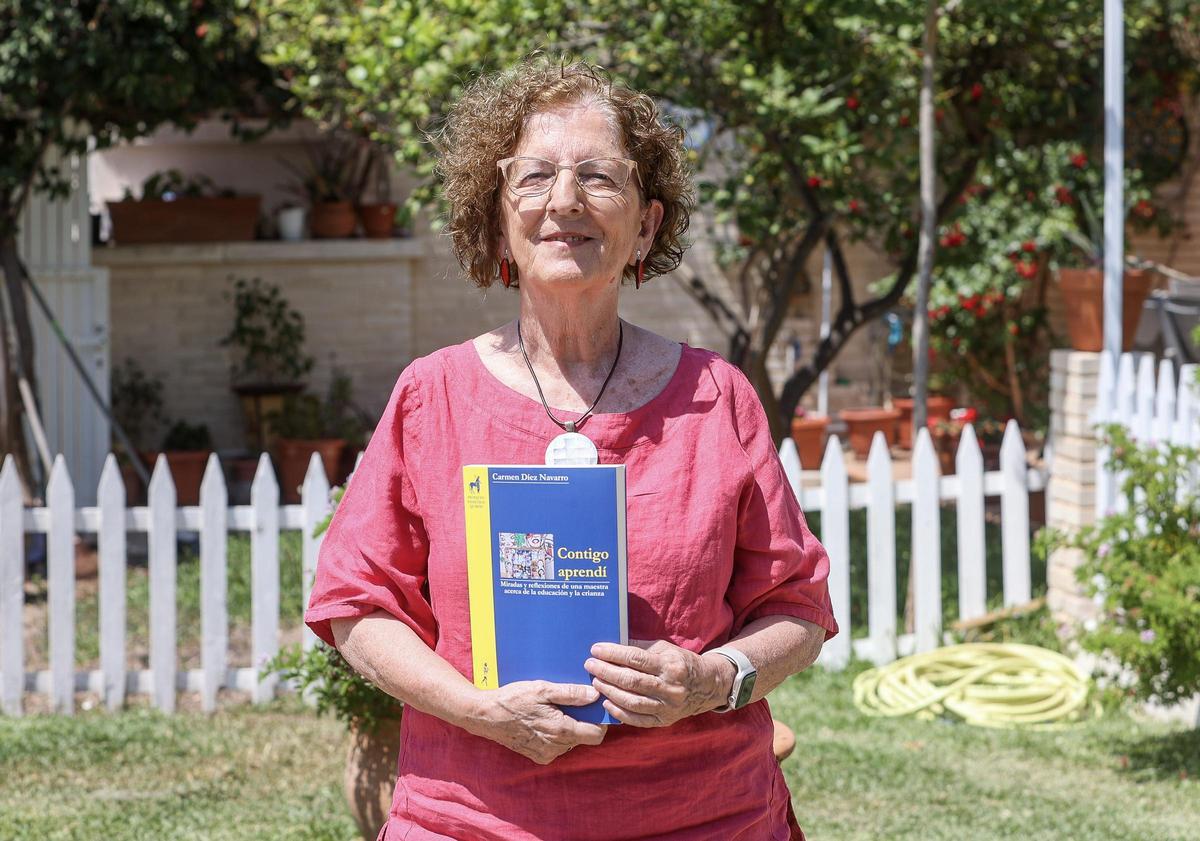Mari Carmen Díez con su nuevo libro "Contigo aprendí"