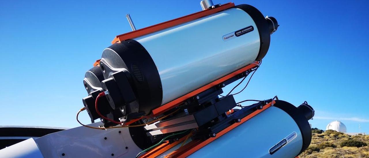 Prototipo de telescopio instalado en el Observatorio del Teide, uno de los cuatro que formarán parte de la red de vigilancia de asteroides.