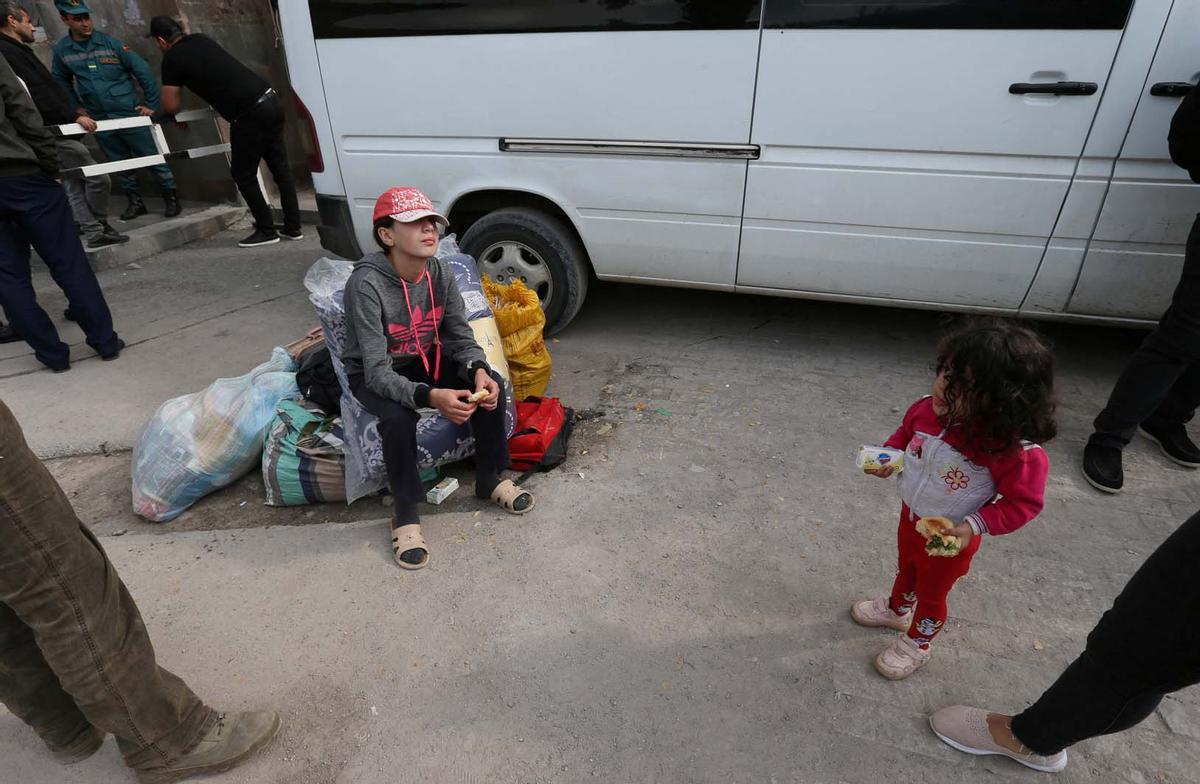 Los refugiados de Alto Karabaj llegan a Kornidzor