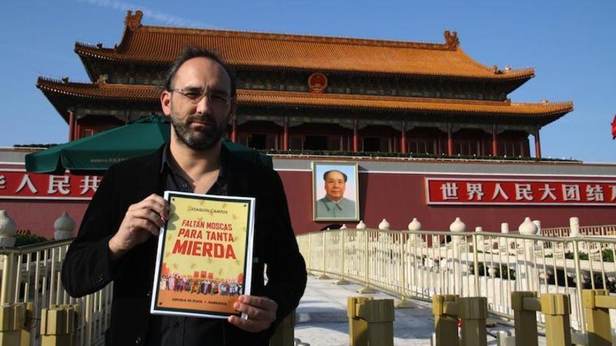 Joaquín Campos, en la plaza de Tiananmen.