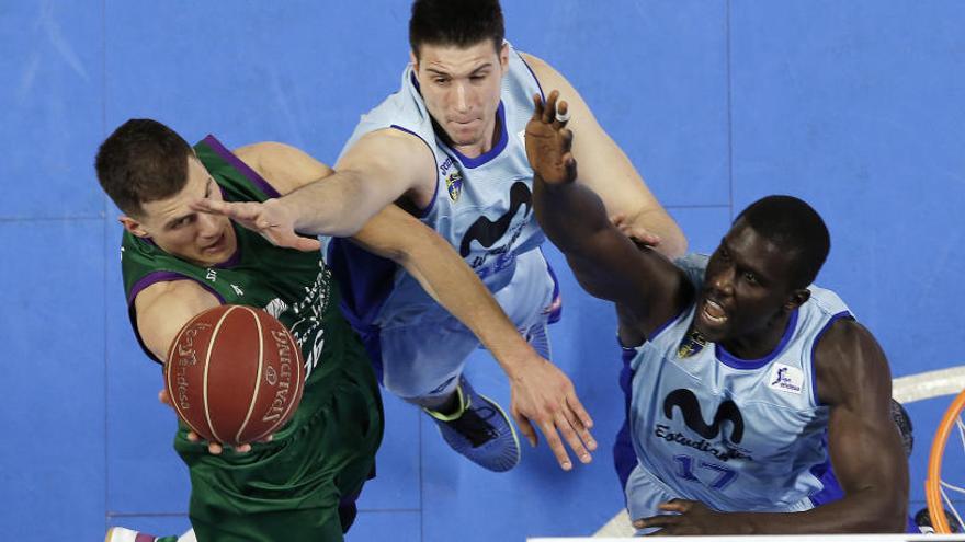 El Unicaja cayó ante el Estudiantes.