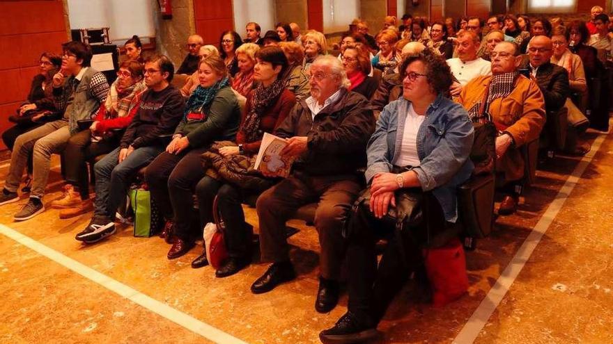 Público que asistió al Club FARO, celebrado en el Auditorio Municipal do Areal, en Vigo. // José Lores