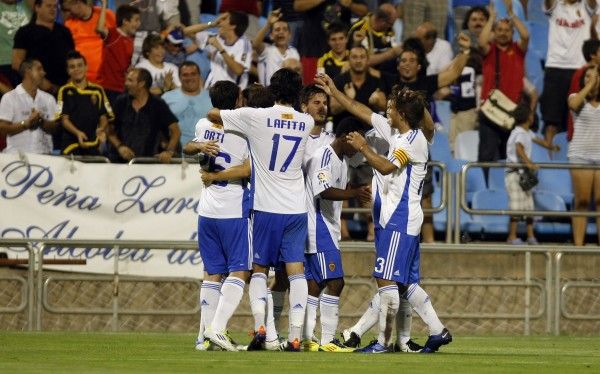 El Real Zaragoza logra el trofeo 'Carlos Lapetra' en la tanda de penaltis