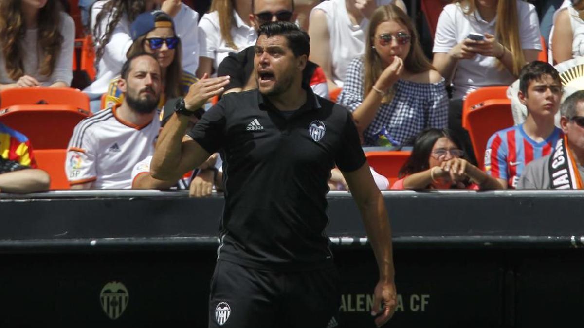 Cristian Toro, con el Valencia Mestalla