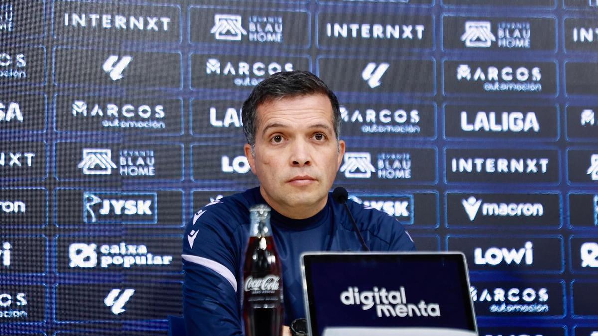 Luís Castro repasa la enfermería del Levante de cara al partido ante el Real Madrid