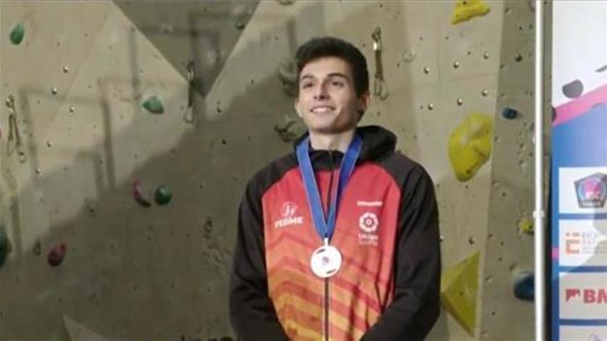 Alberto Ginés se cuelga la plata en el Campeonato de Europa de dificultad