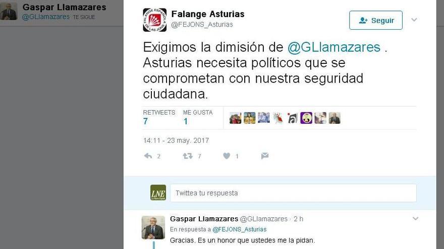 La Falange asturiana pide la dimisión de Llamazares, y el político asturiano se alegra