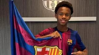 Mikael Baza deja buenas sensaciones en el Barça