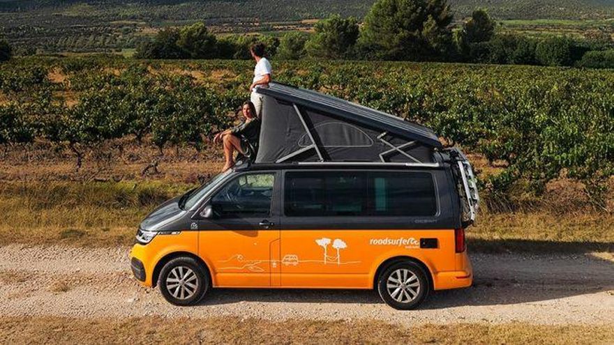 ¿Estás buscando una camper pero no sabes cuál te conviene? Esta guía te será útil
