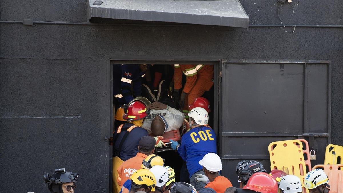 Rescate de heridos en la discoteca Jet Set de Santo Domingo, en República Dominicana.