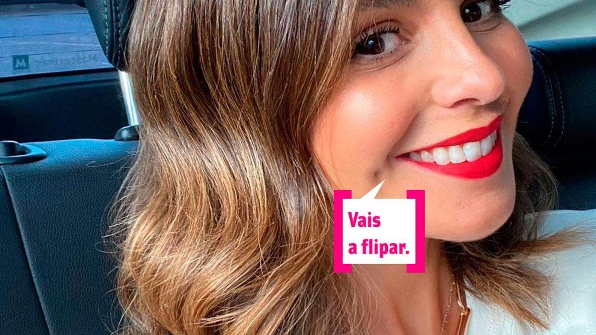 Marta Torné dentro del coche y posando para Instagram