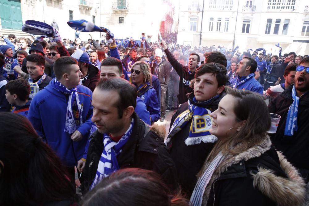 El oviedismo tiñe Lugo de azul