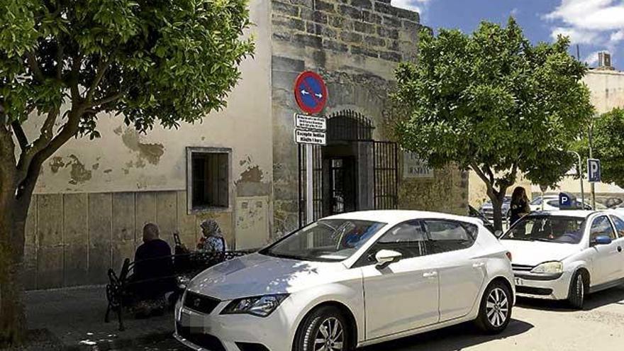 Siete juzgados separados en tres edificios sin conexión entre ellos