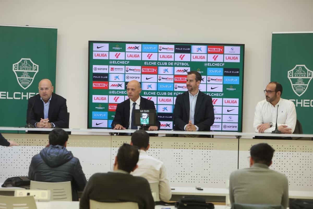 Ángel Pic, Joaquín Buitrago, Jose Navarro y Mario Payá, este martes, durante la presentación del &quot;Día de la Afición&quot;