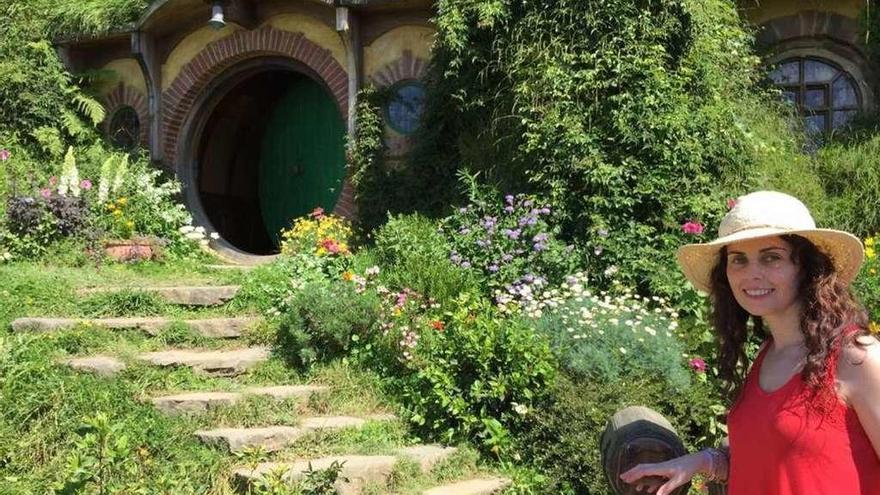 Virginia, en la aldea hobbit, en Matamata, uno de los lugares más turísticos del país kiwi.