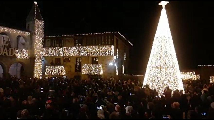 VÍDEO | Puebla de Sanabria enciende su Navidad