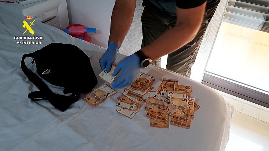 Vídeo | La lujosa vida de la red de blanqueo de dinero del narcotráfico desarticulada por la Guardia Civil