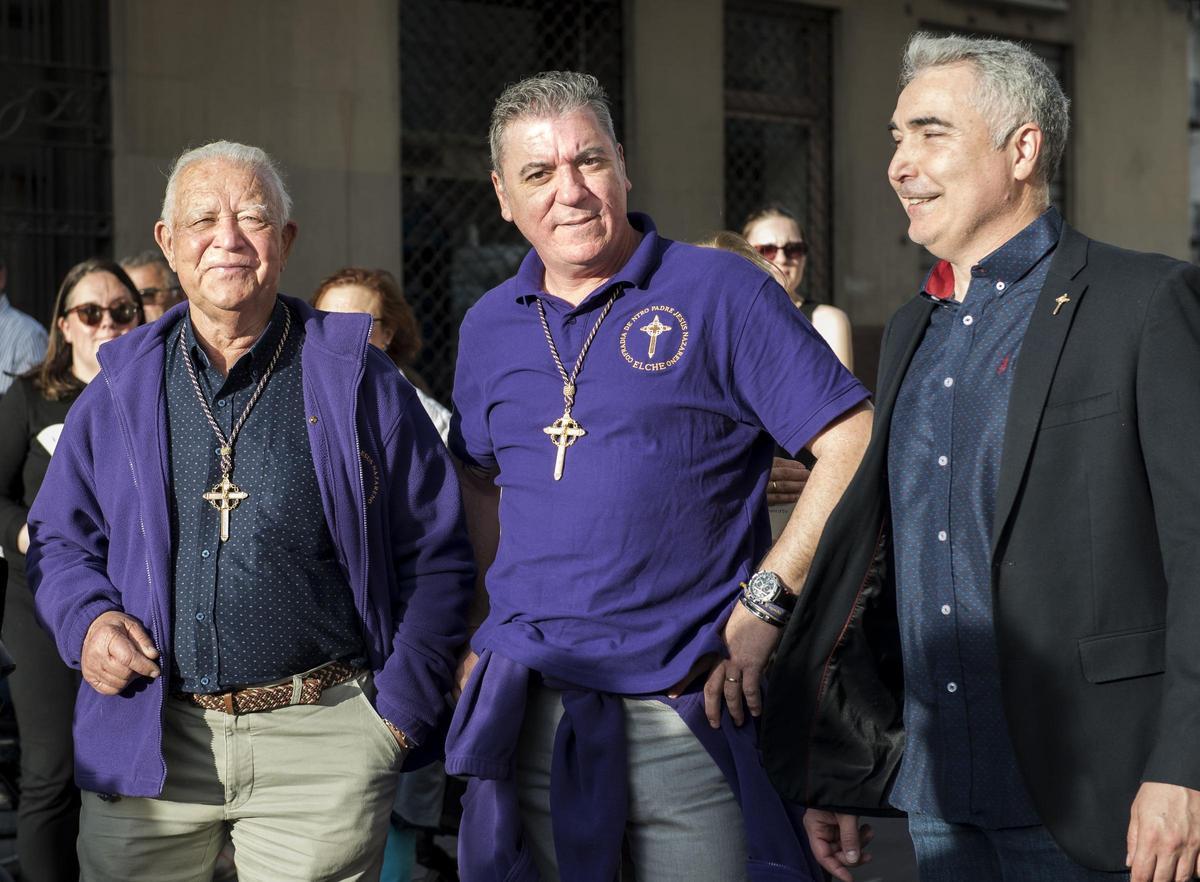 Responsables de la cofradía del Nazareno de Elche