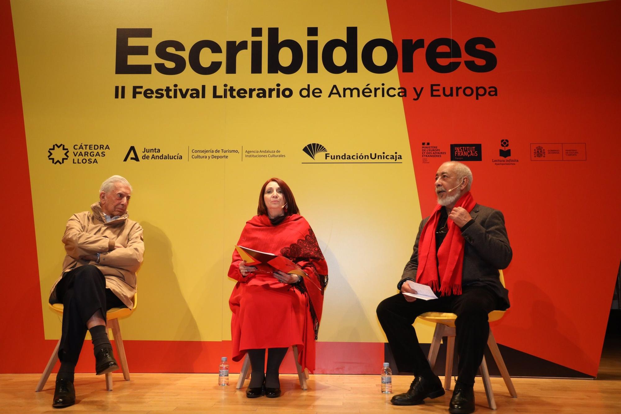 Acto inaugural del II Festival Literario de América y Europa 'Escribidores', en la sala Unicaja de conciertos María Cristina.