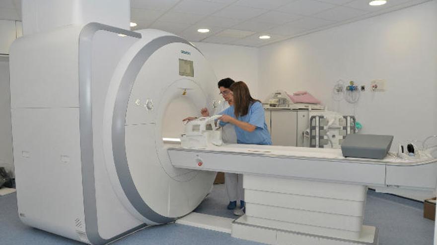 Detalle de la nueva resonancia magnética del Hospital Dr. Negrín