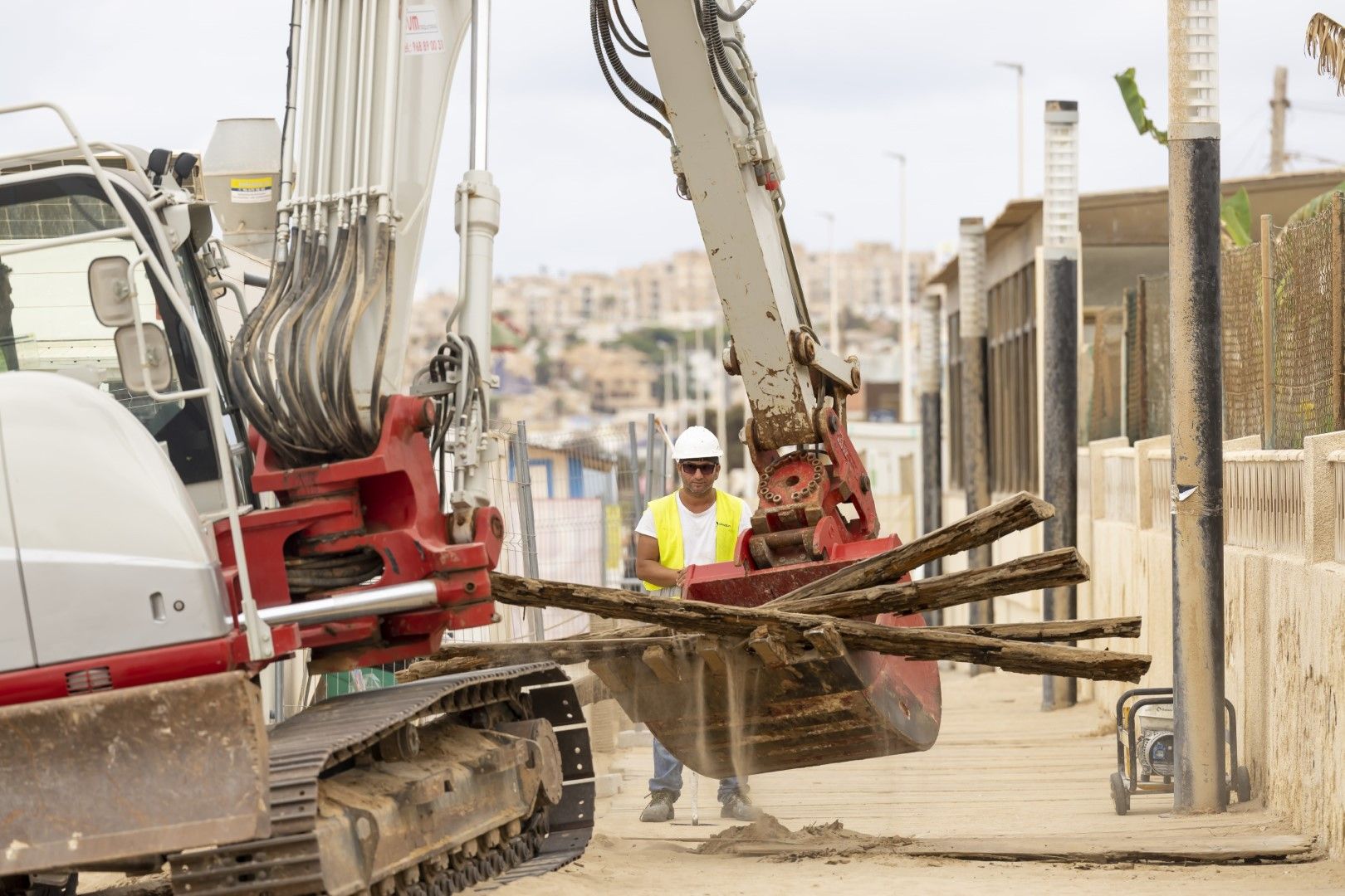 Inicio de las obras de renovación de la senda peatonal de La Mata con un presupuesto de casi 4 millones de euros