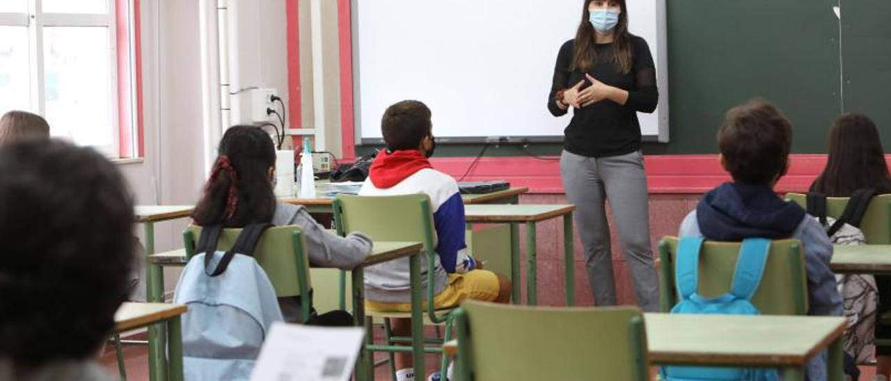 Adolescentes en una clase. |   // XOÁN ÁLVAREZ