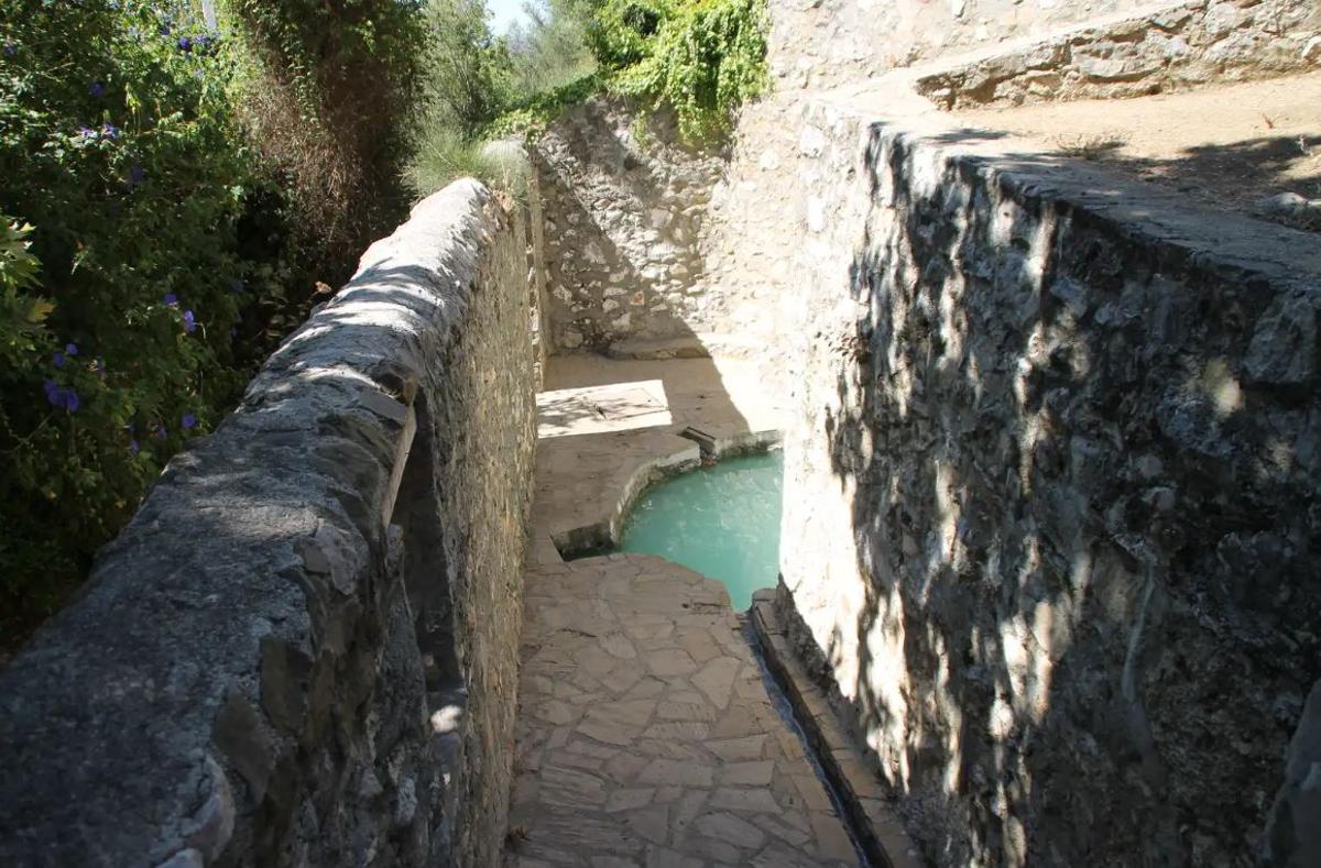 Los Baños del Vilo, el paraje natural de Málaga con aguas medicinales que casi nadie conoce
