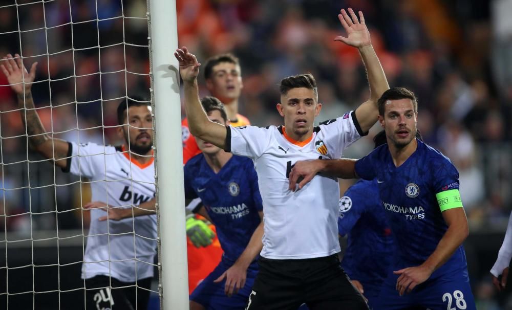 Partido de gala en el estadio valencianista