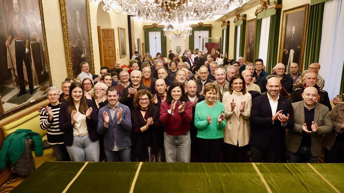 Vídeo: Así fue la emotiva despedida a los trabajadores jubilados del Ayuntamiento de Gijón
