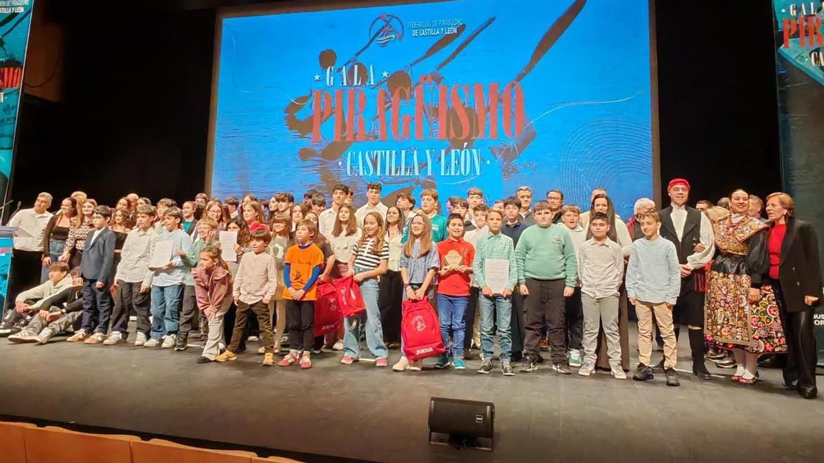 Foto de familia, tras la gala.