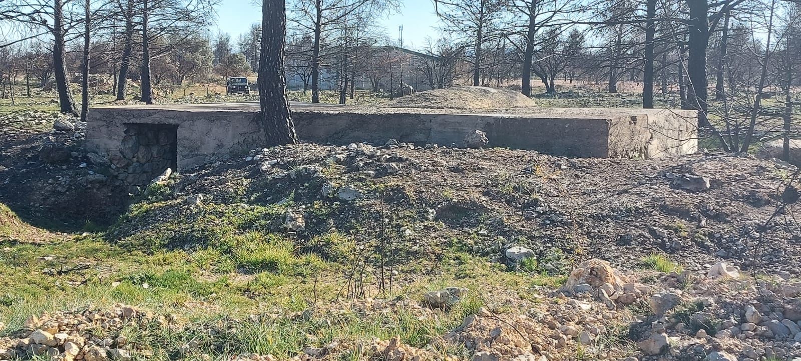 Las construcciones bélicas que ha encontrado Torás a raíz del incendio de Bejís