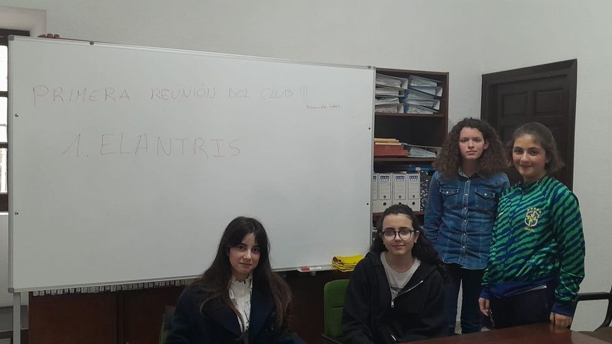 Amor por los libros: Cinco jóvenes de Toro reactivan el Club de Lectura Juvenil de la Casa de Cultura