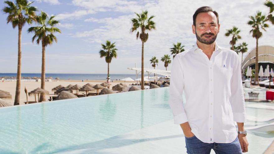 El empresario Antonio Calero, víctima de la estafa, en su club Marina Beach.