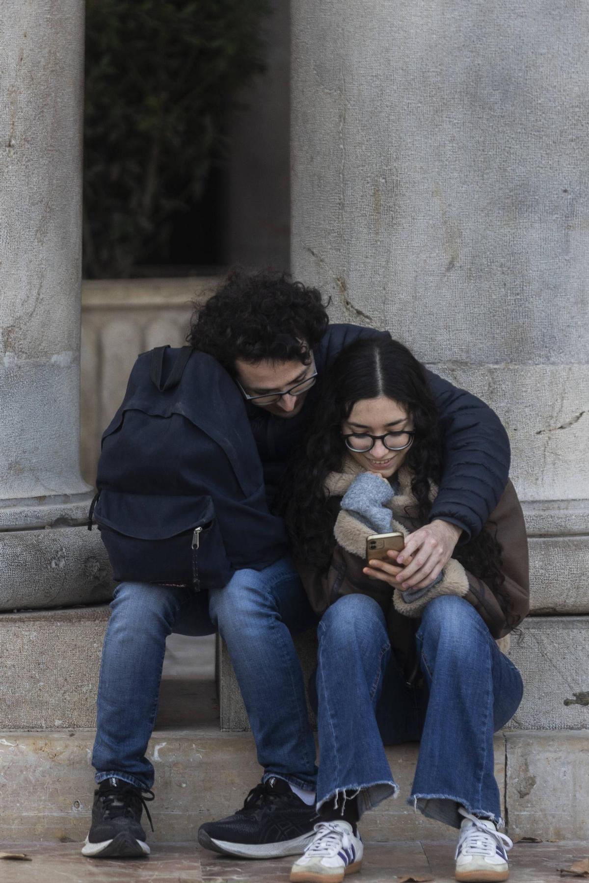 A los 20 somos más expansivos, pero a los 40 más herméticos quizás a la fuerza.