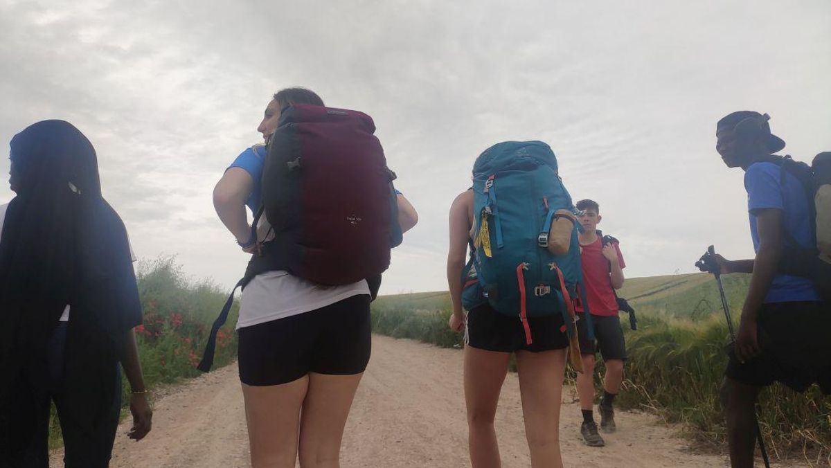 Un grupo de alumnos del IES Río de Gállego de Zaragoza realizan el Camino de Santiago