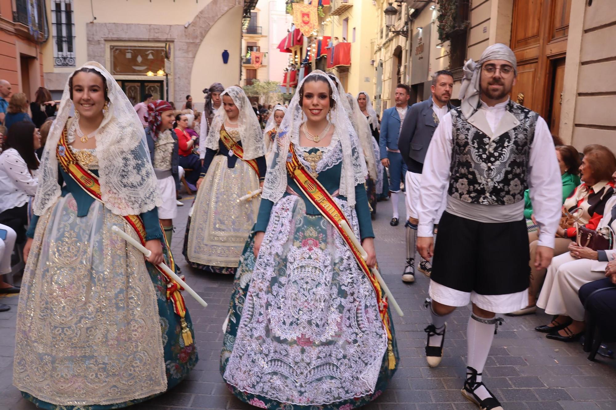 Comisiones de falla en la Procesión de la Virgen (3/5)