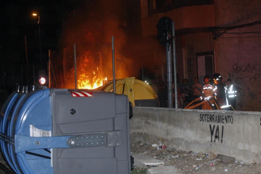 Noche de actos vandálicos en las vías