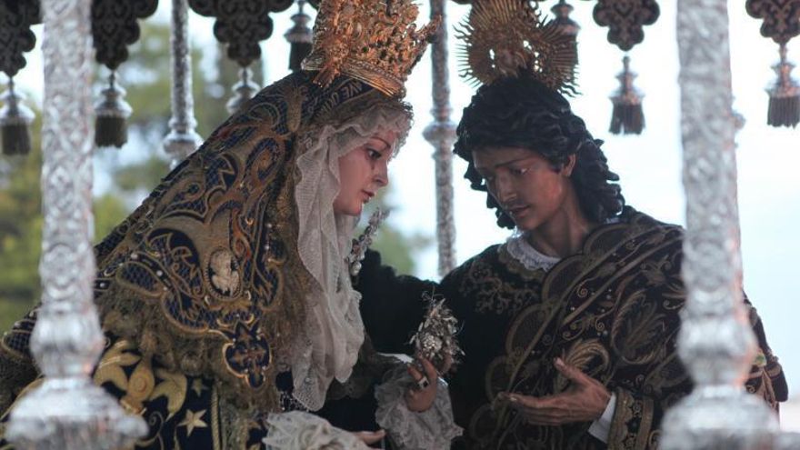 La Virgen de los Ángeles en sus misterios dolorosos junto a San Juan en su paso de palio.
