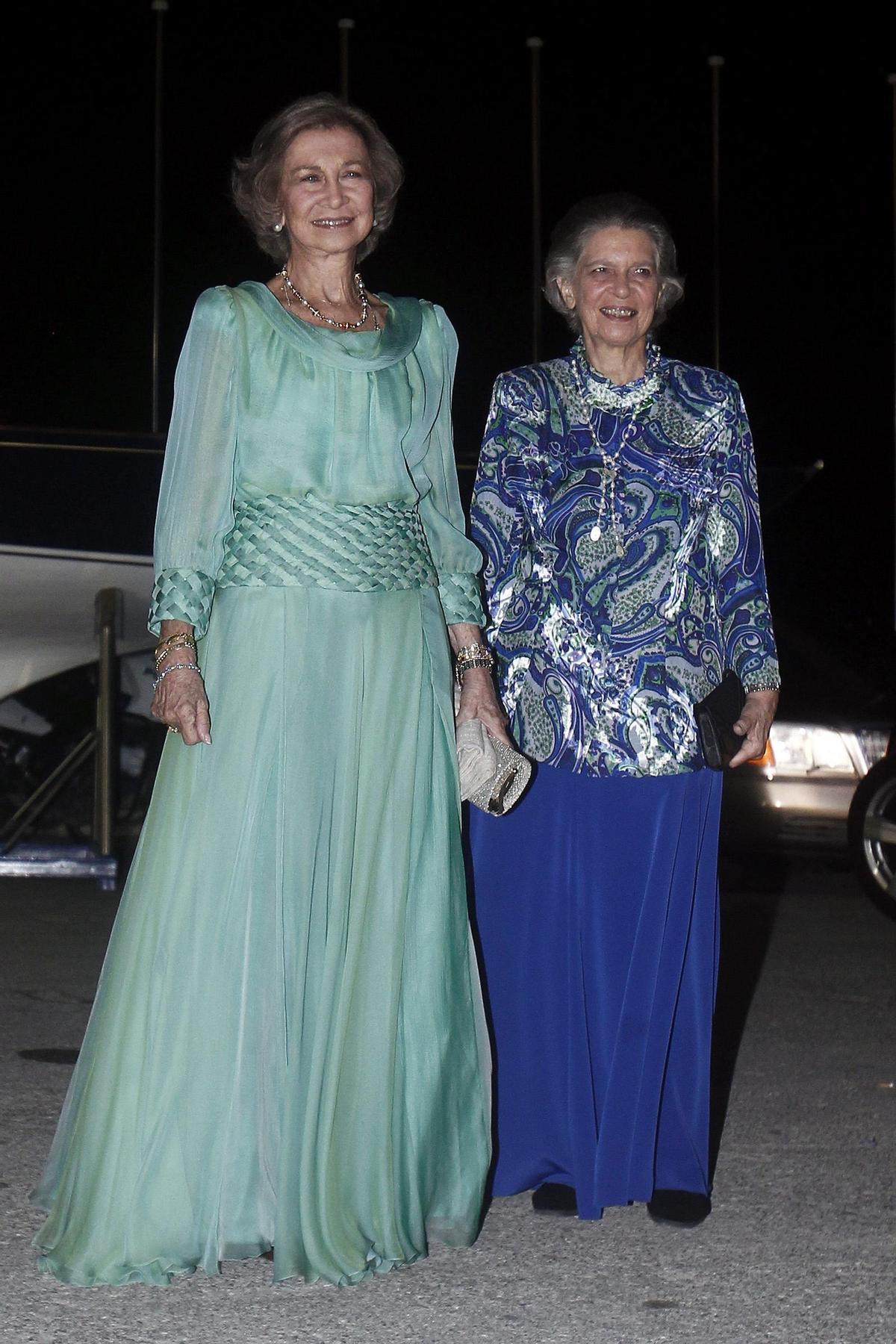 La reina Sofía (izda.) y su hermana, la princesa Irene, siempre han tenido una relación muy estrecha.